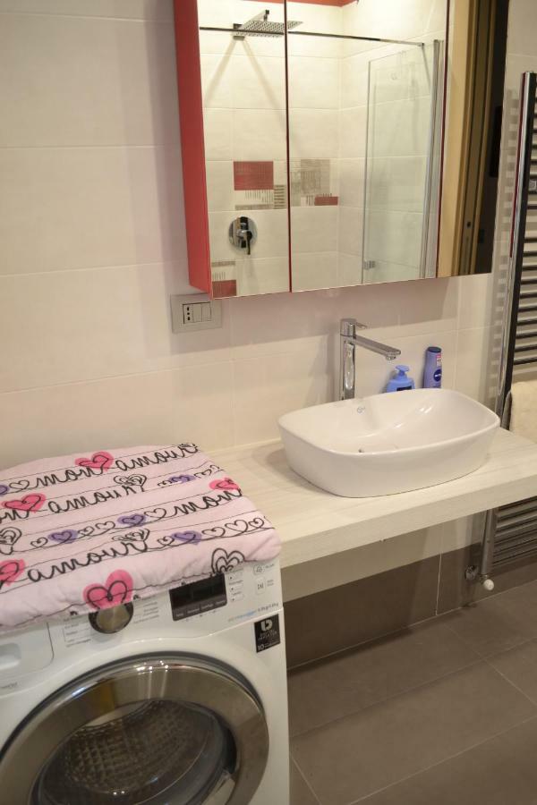 La Bella Italia Apartment เดเซนซาโนเดลการ์ดา ภายนอก รูปภาพ